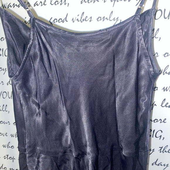 THE ELYSE SLIP DRESS - Picture 14 of 16